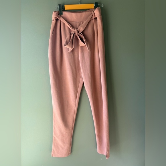 Revamped, size M, blush skinny pants, pockets, belted, soft, stretchy waist - Picture 5 of 9